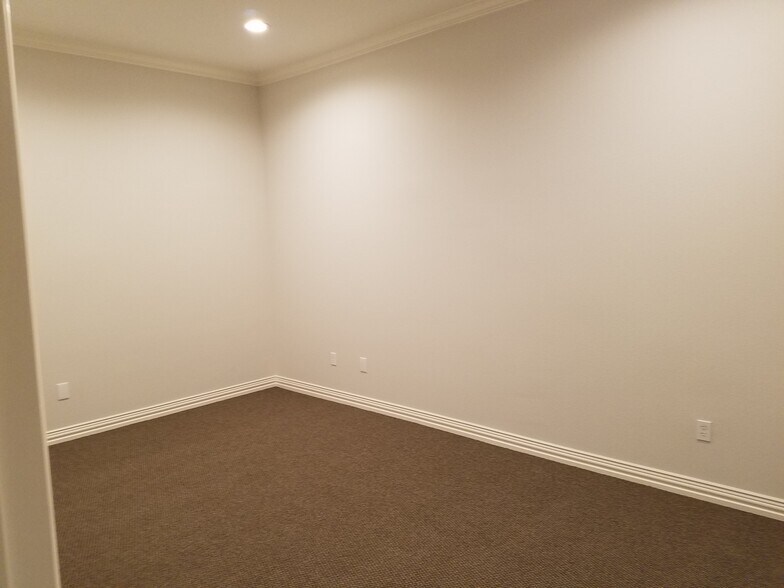 More Photos Of 8668 John Hickman Pky, Frisco Medical For Lease