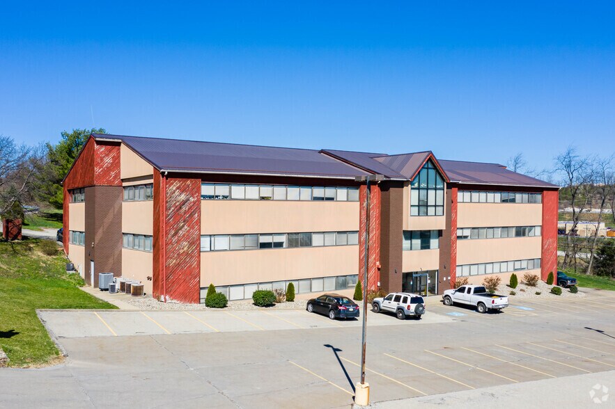 Primary Photo Of 20 Highland Park Dr, Uniontown Medical For Sale