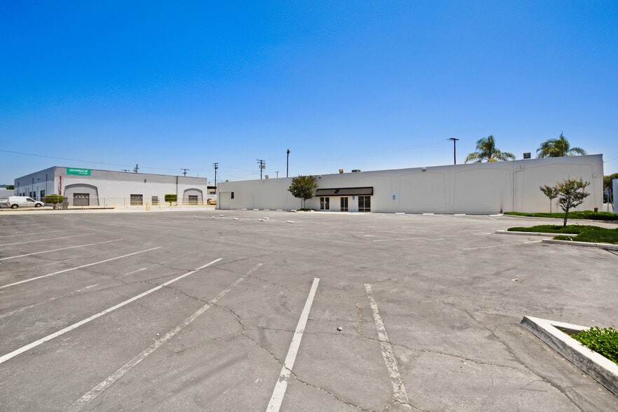 More Photos Of 391 E Imperial Hwy, La Habra Warehouse For Lease