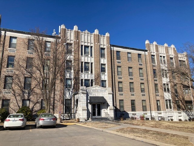 More Photos Of 400 W 15th Ave, Emporia Apartments For Sale