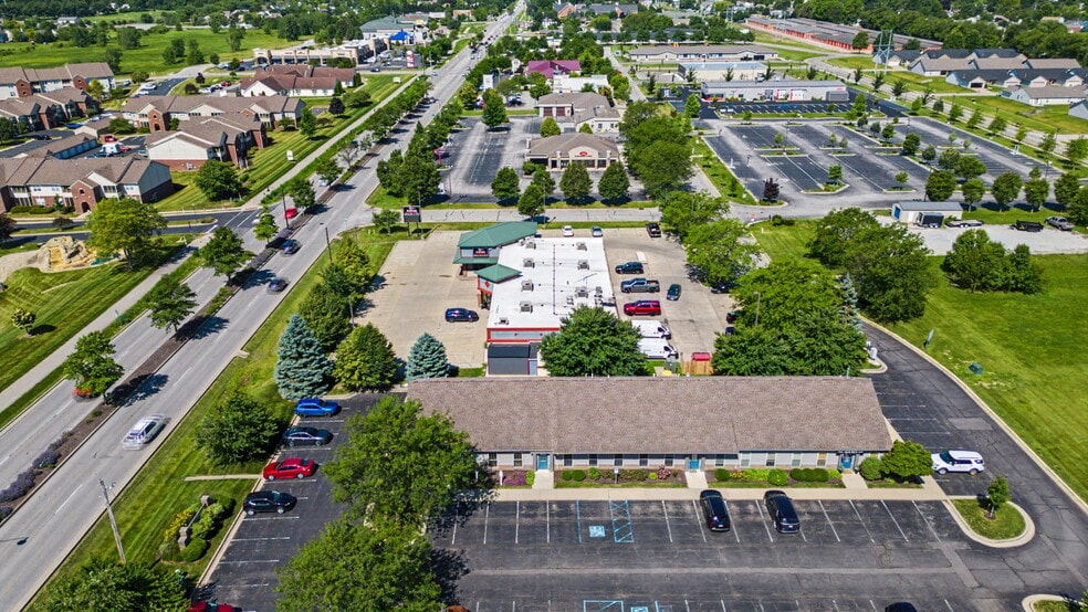 More Photos Of 2504 Veterans Memorial Pky S, Lafayette Office For Lease