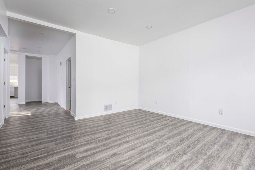 More Photos Of 553 Belmont St, Detroit Apartments For Sale