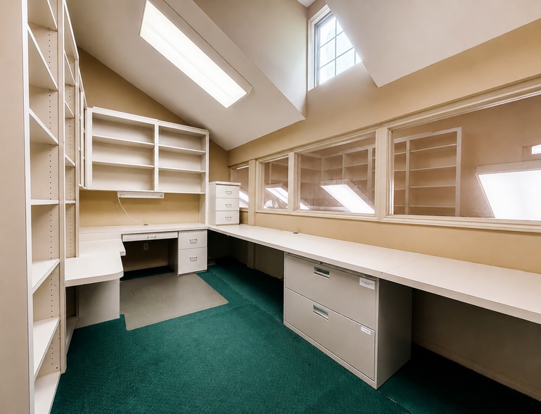 More Photos Of 1501 N Amburn Rd, Texas City Medical For Sale