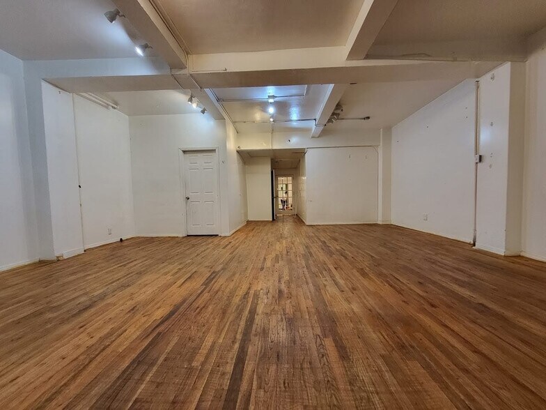 More Photos Of 13 E 37th St, New York Office Residential For Sale