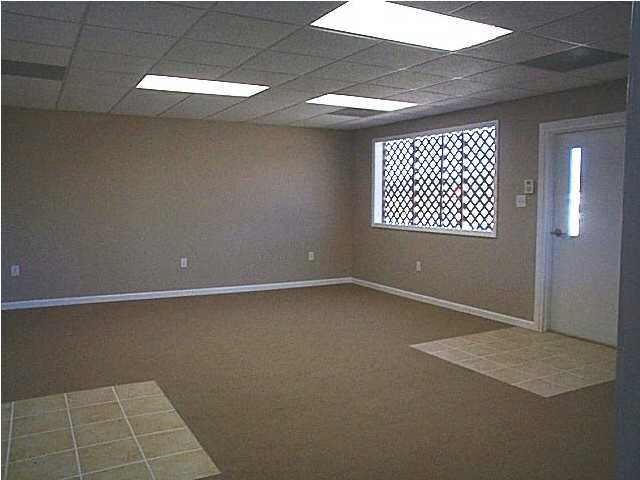 More Photos Of 733 Edge St, Fort Walton Beach Flex For Lease