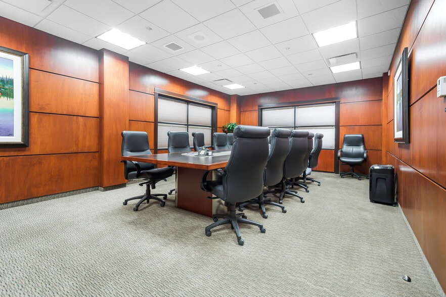 More Photos Of 7818 Highway 6 South Service Rd, Regina Flex For Sale