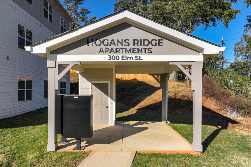 More Photos Of 300 Elm St, Hogansville Apartments For Sale