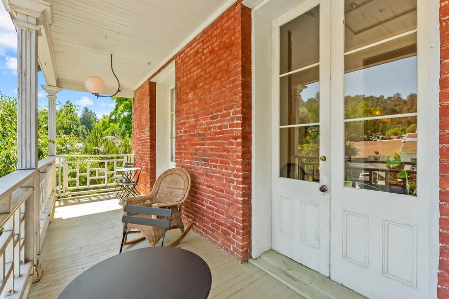 More Photos Of 14202 S State Highway 49, Amador City Hotel For Sale