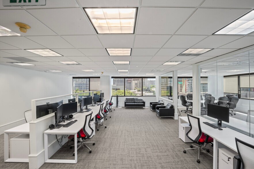 More Photos Of 1200 Brickell Ave, Miami Office For Sale