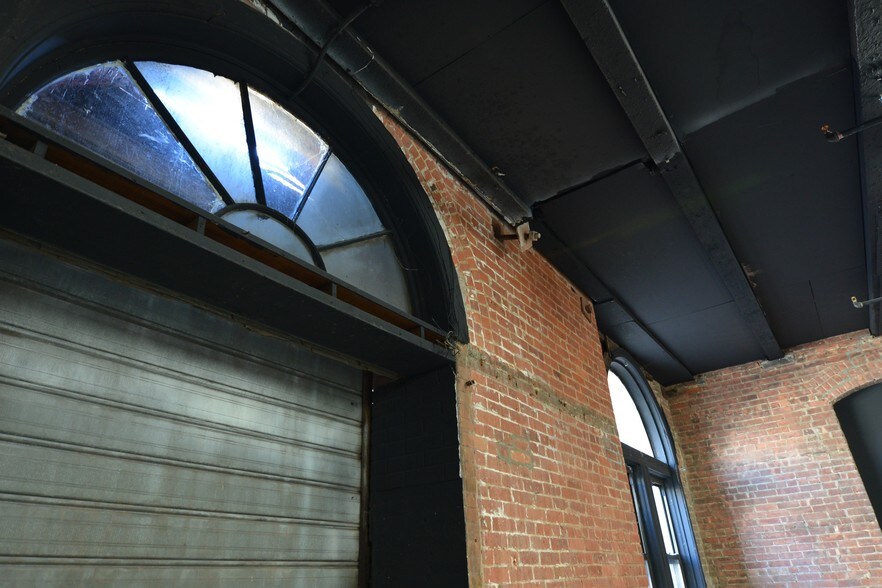 More Photos Of 16 Waverly Ave, Brooklyn Loft Creative Space For Lease