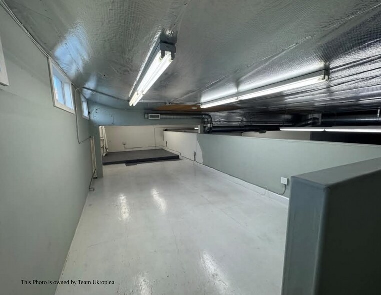 More Photos Of 2610-2622 E Foothill Blvd, Pasadena Warehouse For Lease