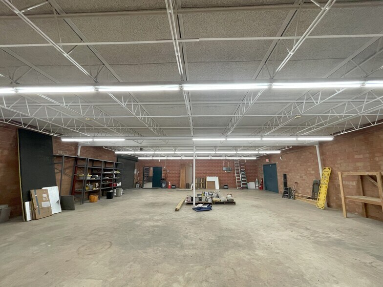 More Photos Of 1202 N Flores St, San Antonio Loft Creative Space For Sale