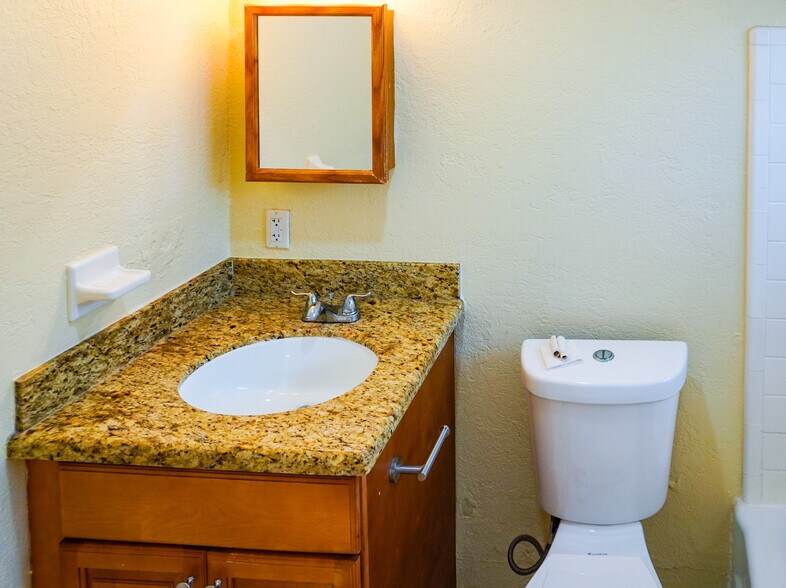 More Photos Of 700 SW 15th Ave, Fort Lauderdale Apartments For Sale