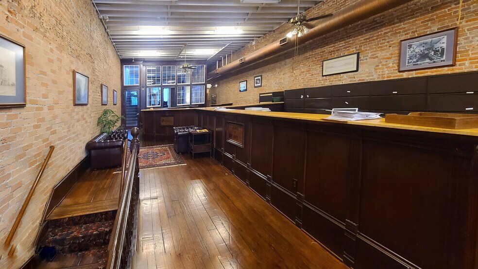 More Photos Of 310 Main St, Houston Office For Lease