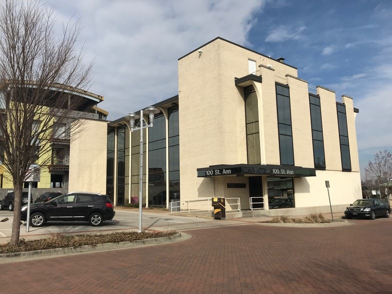 More Photos Of 100 Saint Ann St, Owensboro Office For Lease