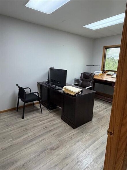 More Photos Of 20 Henderson Ln, West Middlesex Industrial For Sale
