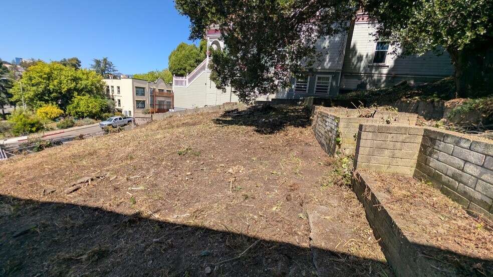 More Photos Of 176 Orange st, Oakland Land For Sale