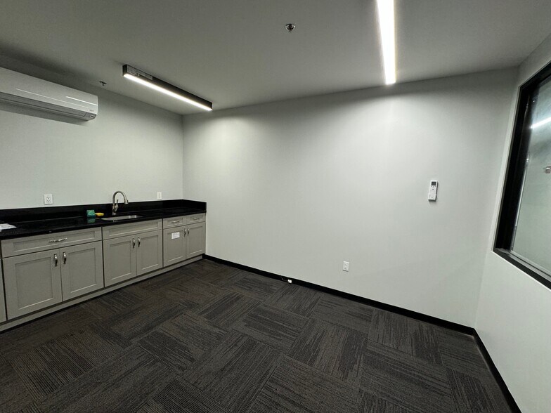 More Photos Of 152 Post Ave, New York General Retail For Sale