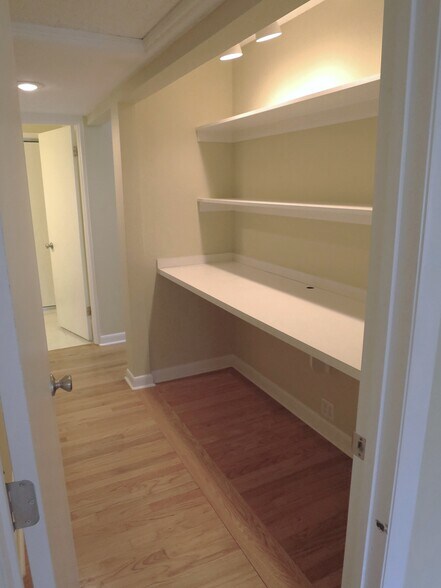 More Photos Of 1977 Dundee Dr, Winter Park Medical For Sale