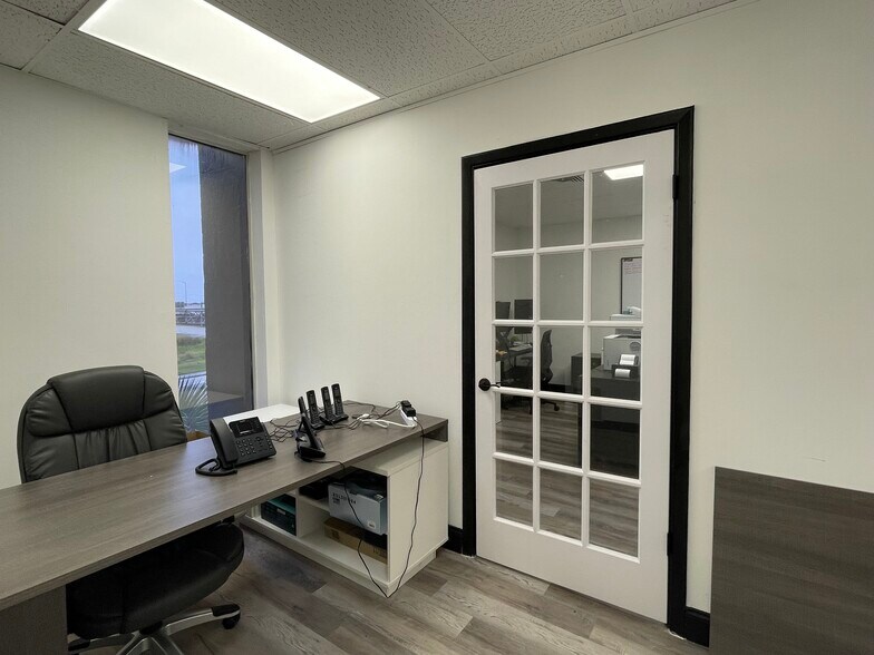 More Photos Of 3118 Gulf To Bay Blvd, Clearwater Medical For Lease