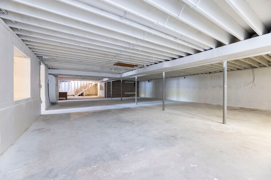 More Photos Of 120 Point Judith Rd, Narragansett Unknown For Lease