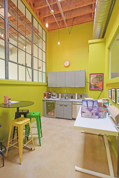 More Photos Of 1375 Park Ave, Emeryville Loft Creative Space For Lease