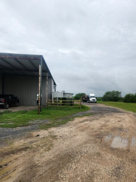 More Photos Of 345 Highway 72, Three Rivers Warehouse For Sale