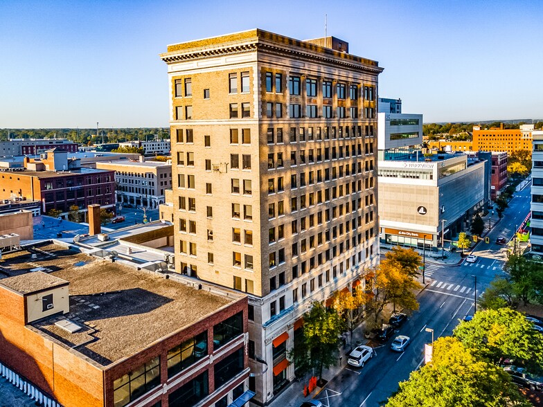 More Photos Of 127 W Berry St, Fort Wayne Office For Sale