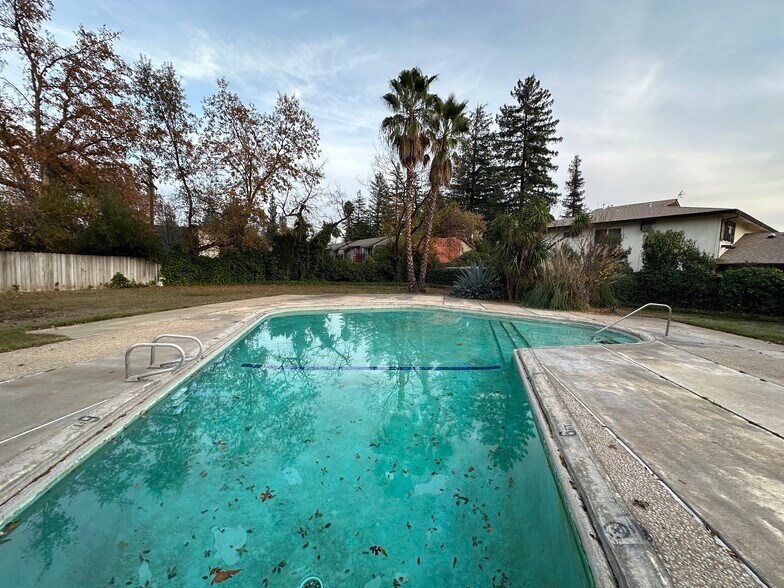More Photos Of 834 Cathedral ct, Sacramento Land For Sale