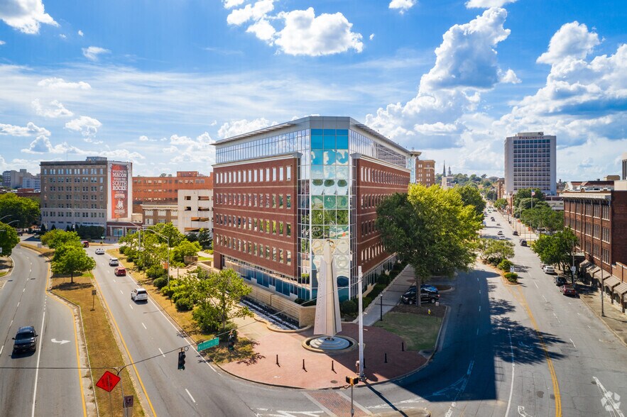 More Photos Of 300 Mulberry St, Macon-Bibb Office For Lease
