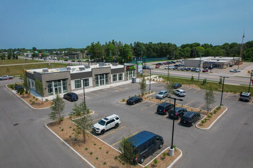 More Photos Of 1110 Goderich St, Port Elgin Unknown For Lease