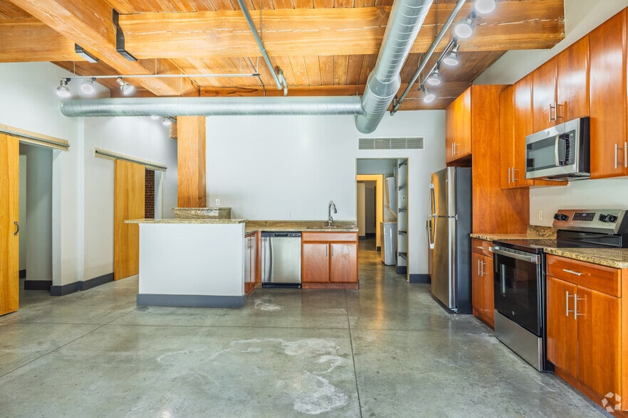 More Photos Of 1209 Washington Ave, Saint Louis Apartments For Lease