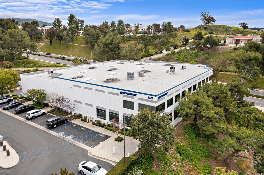 More Photos Of 20562 Crescent Bay Dr, Lake Forest Warehouse For Lease