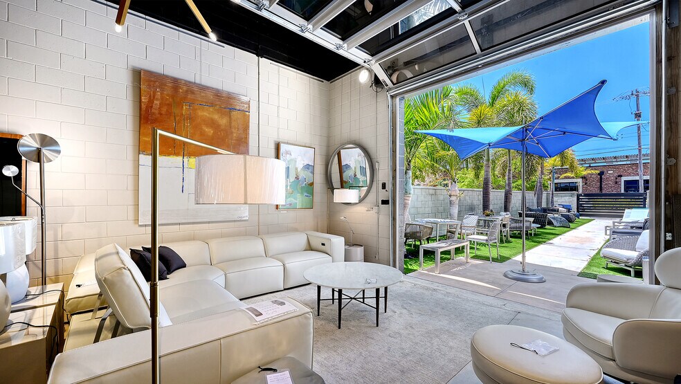 More Photos Of 622 Central Ave, Sarasota Freestanding For Sale