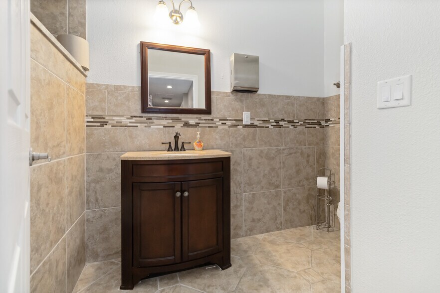 More Photos Of 1280 Highway 1, Malabar Office Residential For Sale
