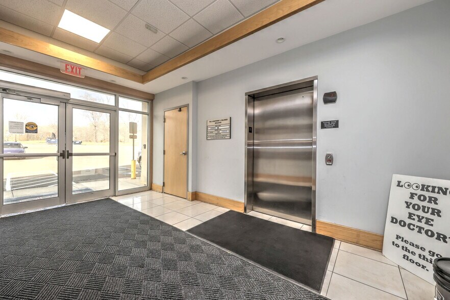 More Photos Of 317 Foxon Rd, East Haven Medical For Lease