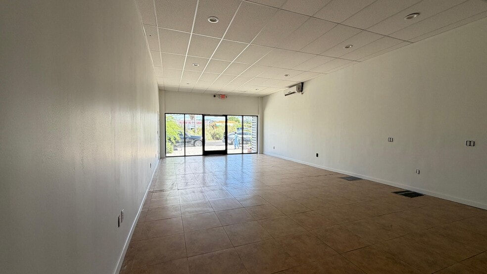 More Photos Of 560 El Cajon Blvd, El Cajon Storefront For Lease