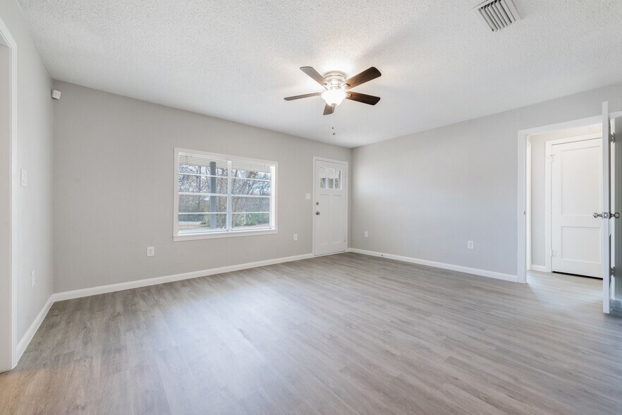 More Photos Of 4806 Pecan Springs Rd, Austin Land For Sale