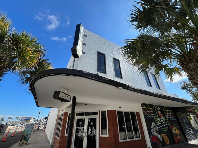 More Photos Of 326 N Chaparral St, Corpus Christi Freestanding For Lease