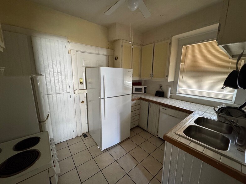 More Photos Of , Topeka Unknown For Sale