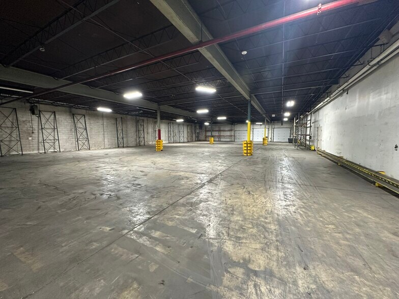 More Photos Of 1800 Churchman Ave, Indianapolis Manufacturing For Lease