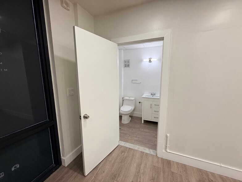 More Photos Of 7311 NW 12th St, Miami Light Distribution For Lease