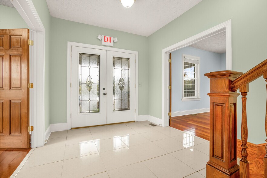 More Photos Of 6245 University Park Dr, Radford Office Residential For Sale