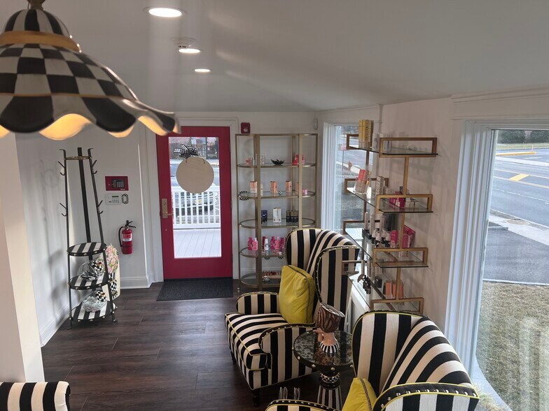 More Photos Of 735 Broad St, Shrewsbury Office Residential For Sale