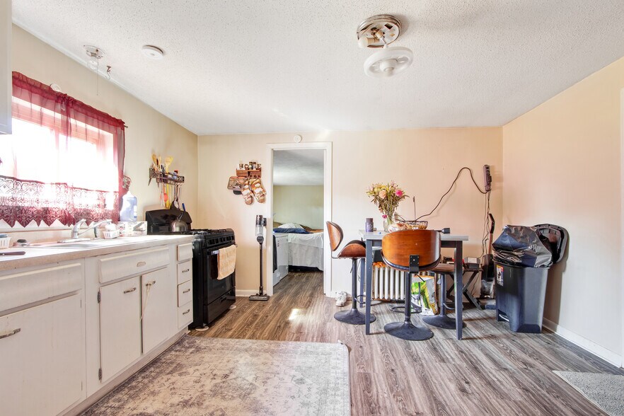 More Photos Of 6980 Nash Rd, North Tonawanda Apartments For Sale