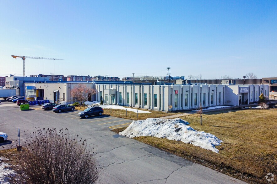 Primary Photo Of 7620-7640 Rte Transcanadienne, Pointe-claire Warehouse For Lease