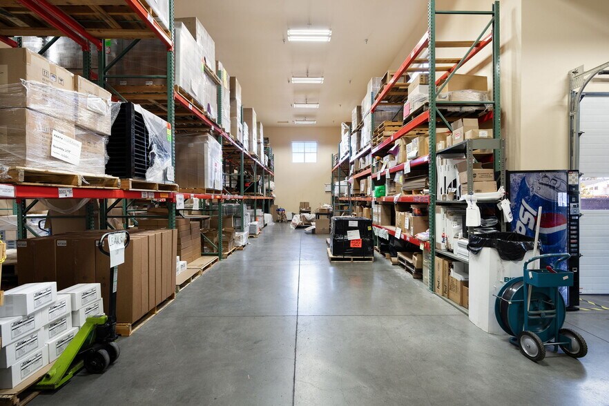 More Photos Of 270 E Sun Ranch Dr, Sisters Industrial For Sale