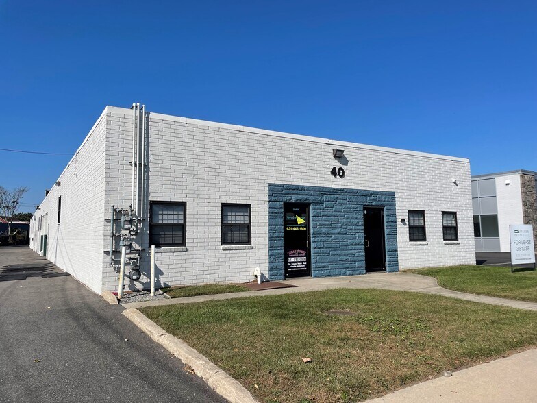 Primary Photo Of 40 Brook Ave, Deer Park Warehouse For Lease