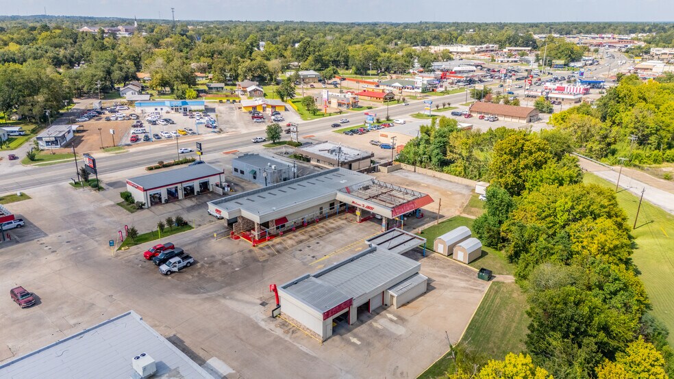 More Photos Of 311 S Timberland Dr, Lufkin Carwash For Sale