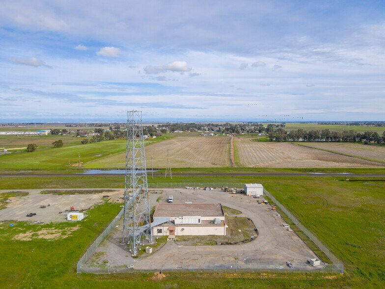 More Photos Of 3387 W Riego Rd, Elverta Warehouse For Sale